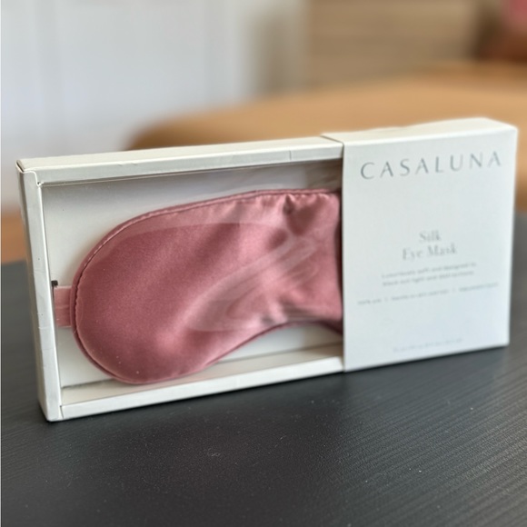 Solid silk eye mask rose- casaluna - brand new - Picture 4 of 7